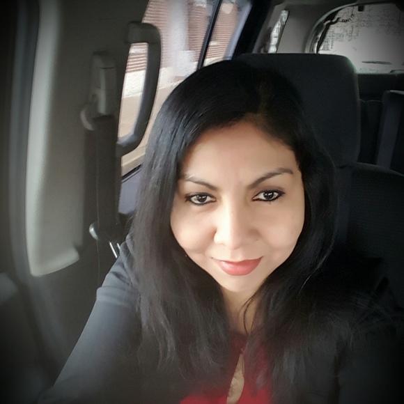 Meet your Posher, Liza - Picture 1 of 1